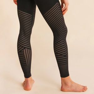 Lululemon x barre3 Reveal Mesh Tights Size 6